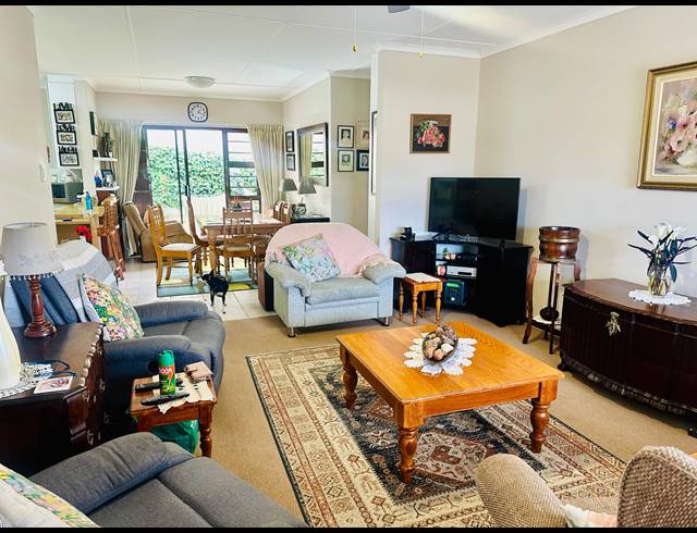 2 BEDROOM TOWNHOUSE FOR SALE IN GONUBIE